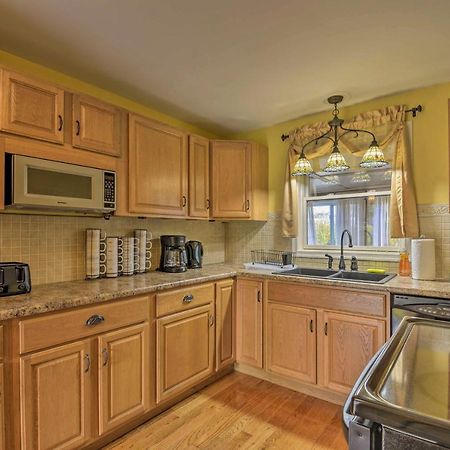 Spacious Home By Finger Lakes And Watkins Glen! Burdett Exteriör bild